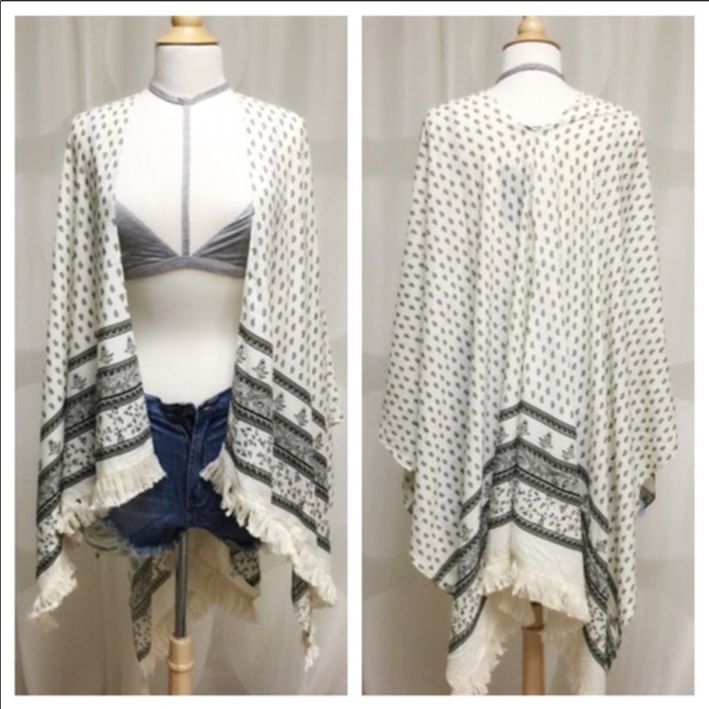 Poncho Style Boho Cardigan - Picture 3 of 4